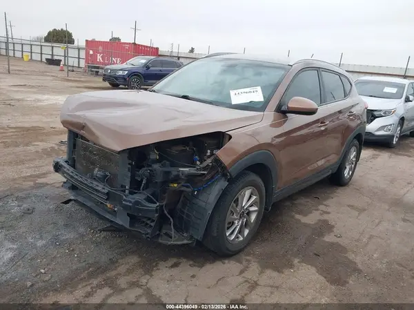 KM8J33A42GU154349 2016 HYUNDAI TUCSON - Image 2