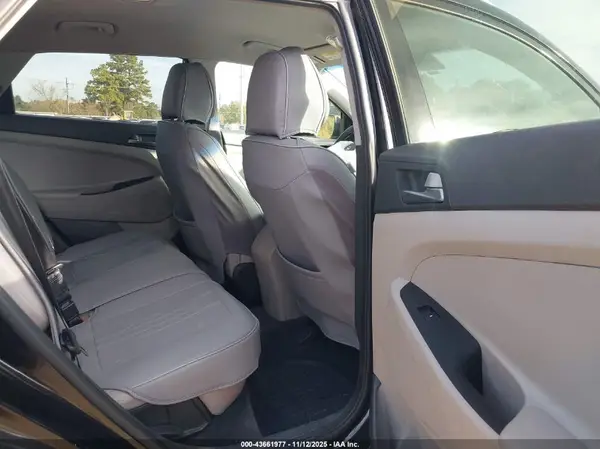 KM8J33A42GU160233 2016 HYUNDAI TUCSON - Image 8