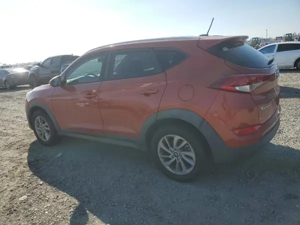 KM8J33A42GU182801 2016 HYUNDAI TUCSON - Image 2