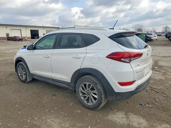 KM8J33A42GU207017 2016 HYUNDAI TUCSON - Image 2