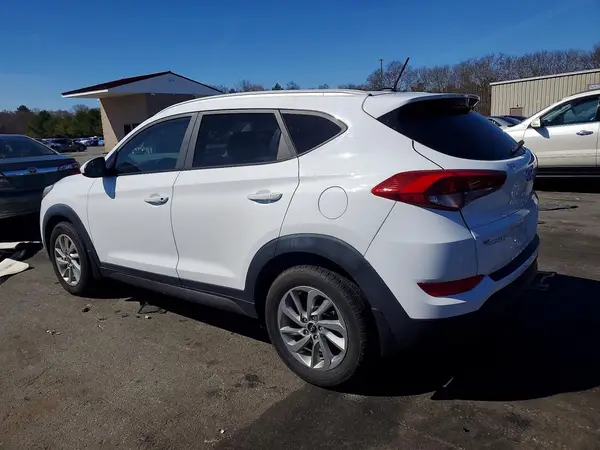 KM8J33A42GU224058 2016 HYUNDAI TUCSON - Image 2