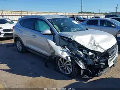 KM8J33A42GU238820 2016 HYUNDAI TUCSON