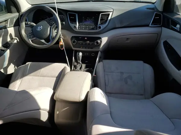 KM8J33A42HU263167 2017 HYUNDAI TUCSON - Image 8
