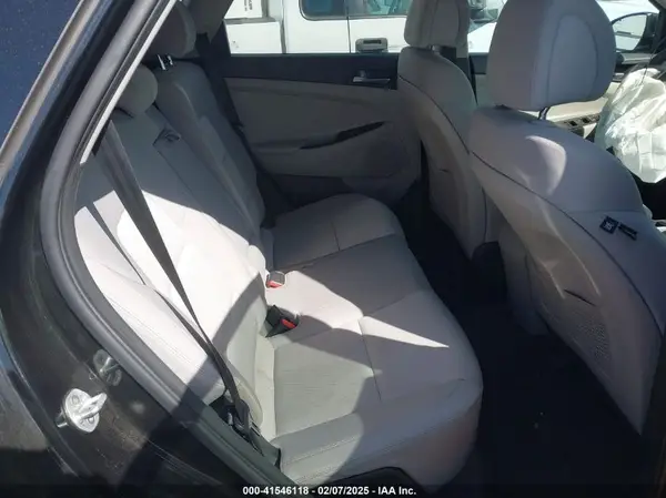 KM8J33A42HU265324 2017 HYUNDAI TUCSON - Image 8