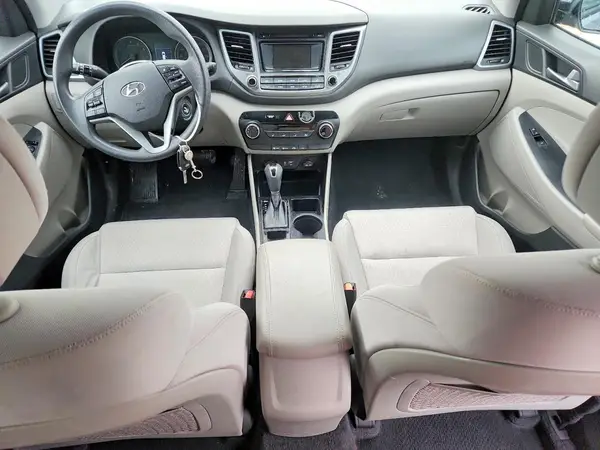 KM8J33A42HU269521 2017 HYUNDAI TUCSON - Image 8