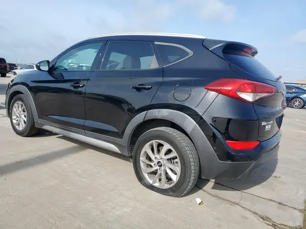 KM8J33A42HU271141 2017 HYUNDAI TUCSON - Image 2