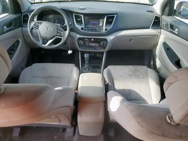 KM8J33A42HU271141 2017 HYUNDAI TUCSON - Image 8