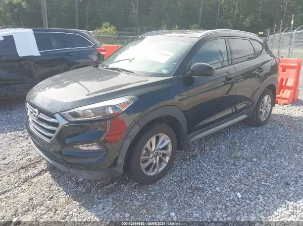 KM8J33A42HU272094 2017 HYUNDAI TUCSON - Image 2