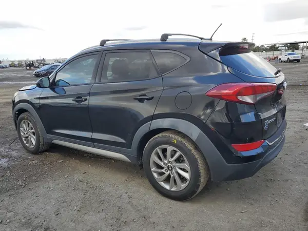KM8J33A42HU276078 2017 HYUNDAI TUCSON - Image 2