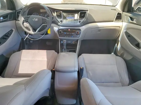 KM8J33A42HU276842 2017 HYUNDAI TUCSON - Image 8