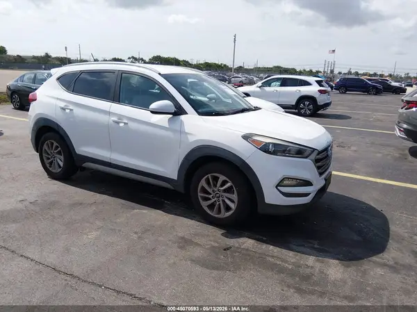 KM8J33A42HU283919 2017 HYUNDAI TUCSON - Image 1