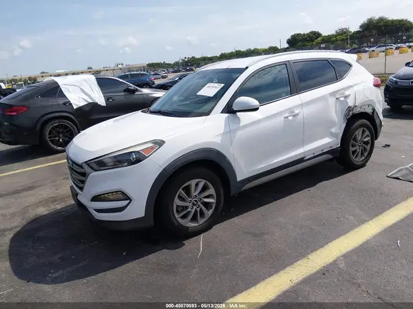 KM8J33A42HU283919 2017 HYUNDAI TUCSON - Image 2