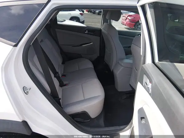 KM8J33A42HU283919 2017 HYUNDAI TUCSON - Image 8