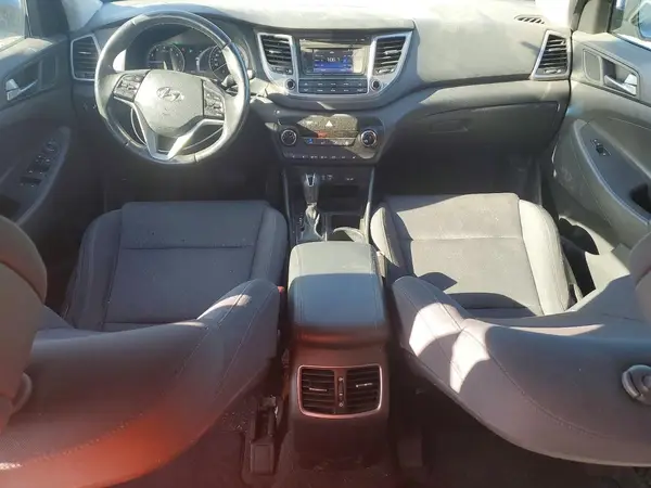 KM8J33A42HU288196 2017 HYUNDAI TUCSON - Image 8
