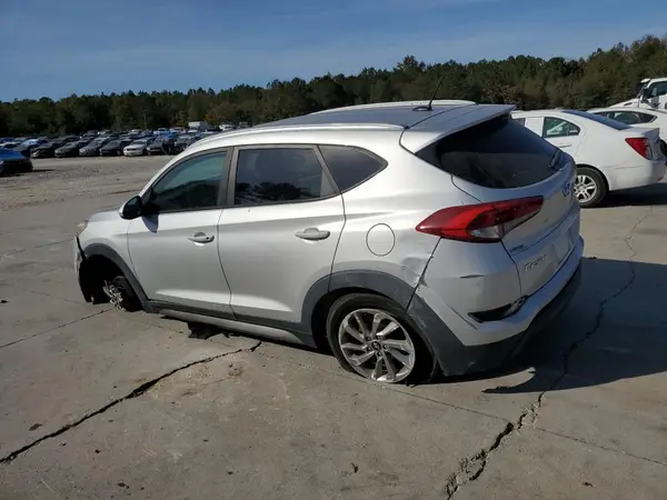 KM8J33A42HU296539 2017 HYUNDAI TUCSON - Image 2