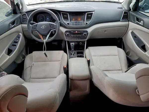 KM8J33A42HU296542 2017 HYUNDAI TUCSON - Image 8