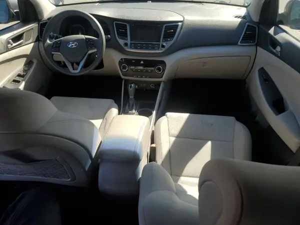 KM8J33A42HU313548 2017 HYUNDAI TUCSON - Image 8