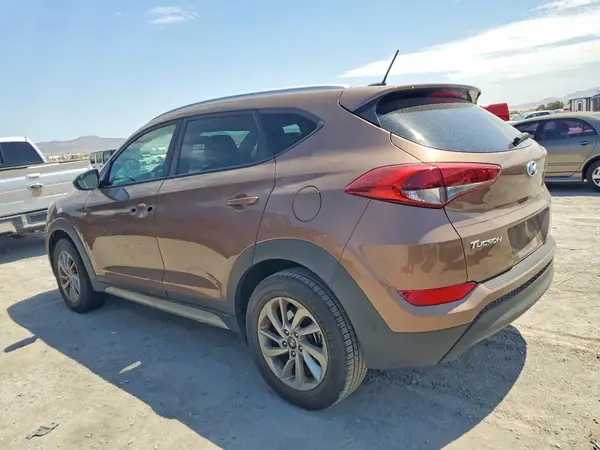 KM8J33A42HU329670 2017 HYUNDAI TUCSON - Image 2