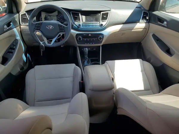 KM8J33A42HU329670 2017 HYUNDAI TUCSON - Image 8