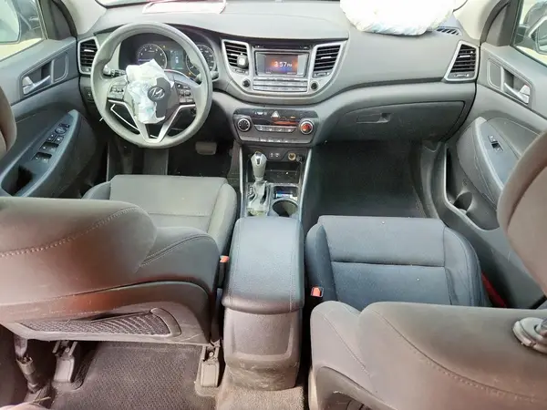 KM8J33A42HU330866 2017 HYUNDAI TUCSON - Image 8
