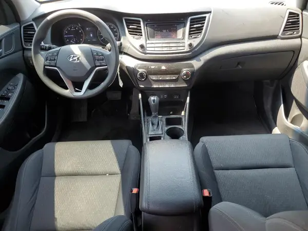 KM8J33A42HU337087 2017 HYUNDAI TUCSON - Image 8