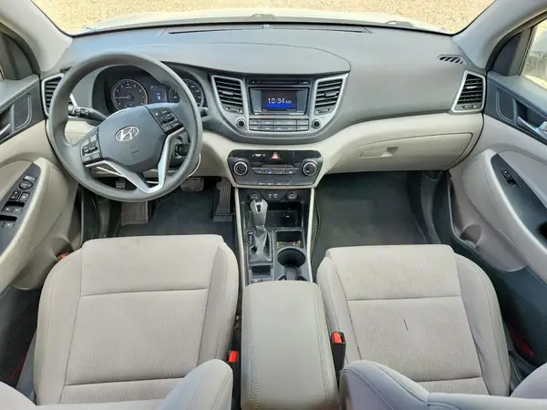 KM8J33A42HU347795 2017 HYUNDAI TUCSON - Image 8