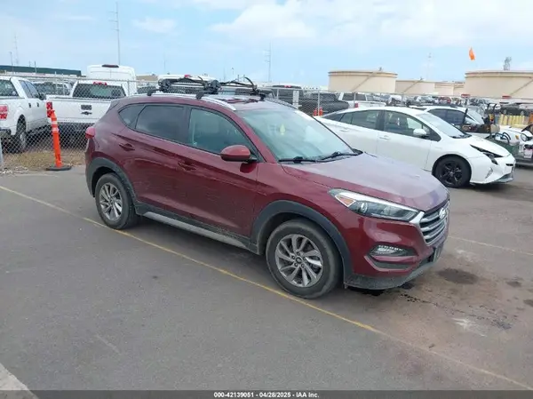 KM8J33A42HU357078 2017 HYUNDAI TUCSON - Image 1
