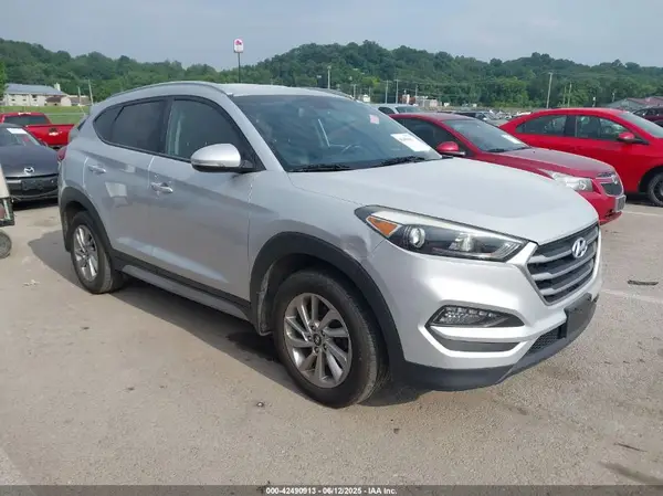 KM8J33A42HU369537 2017 HYUNDAI TUCSON - Image 1