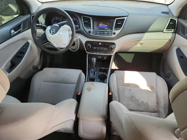 KM8J33A42HU386192 2017 HYUNDAI TUCSON - Image 8
