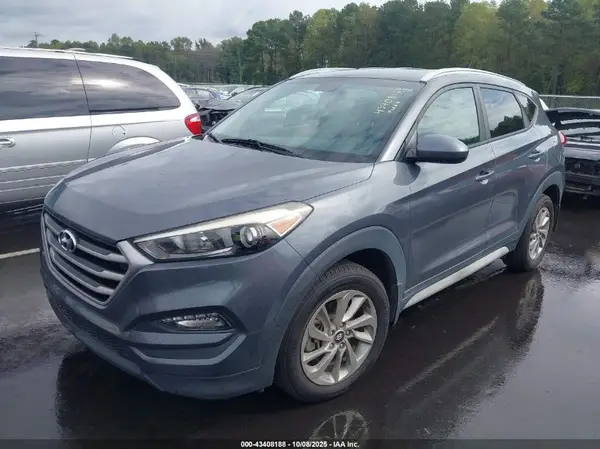 KM8J33A42HU393143 2017 HYUNDAI TUCSON - Image 2