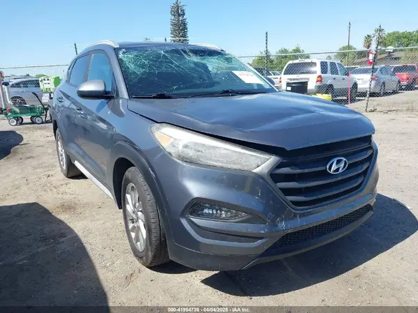 KM8J33A42HU395877 2017 HYUNDAI TUCSON - Image 1