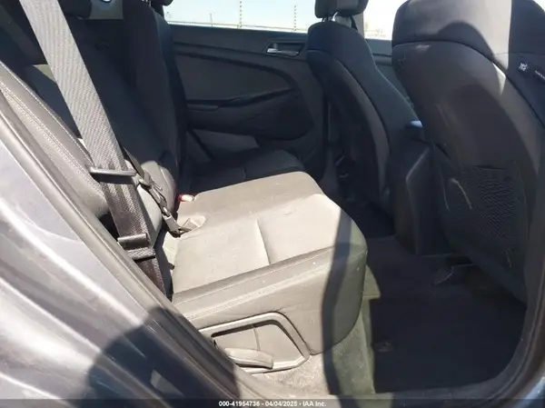 KM8J33A42HU395877 2017 HYUNDAI TUCSON - Image 8