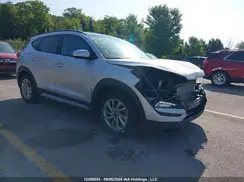 KM8J33A42HU396477 2017 HYUNDAI TUCSON
