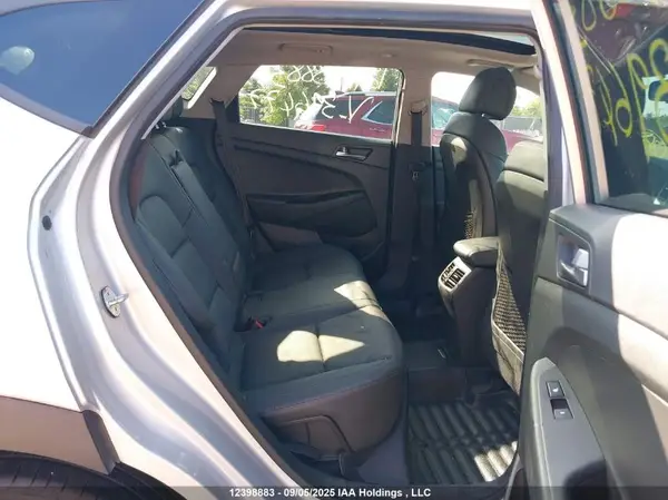 KM8J33A42HU396477 2017 HYUNDAI TUCSON - Image 8
