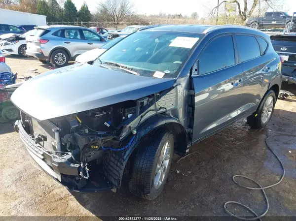 KM8J33A42HU413021 2017 HYUNDAI TUCSON - Image 2