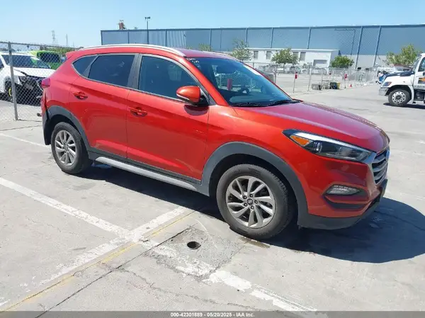 KM8J33A42HU413326 2017 HYUNDAI TUCSON - Image 1