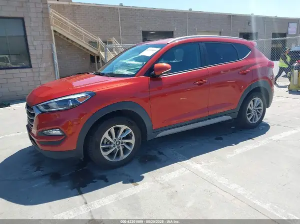 KM8J33A42HU413326 2017 HYUNDAI TUCSON - Image 2