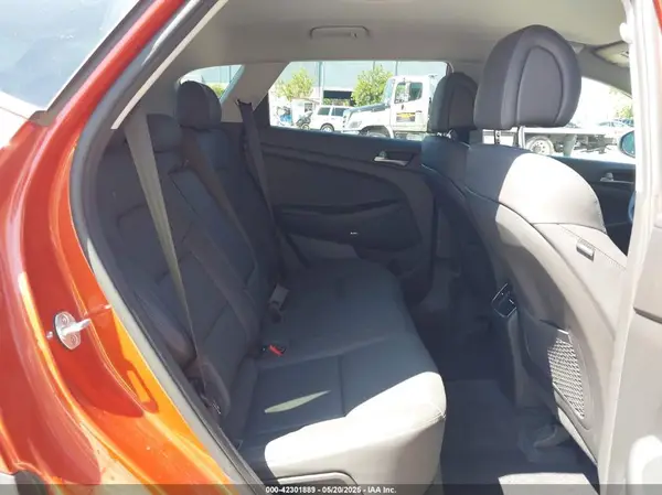 KM8J33A42HU413326 2017 HYUNDAI TUCSON - Image 8