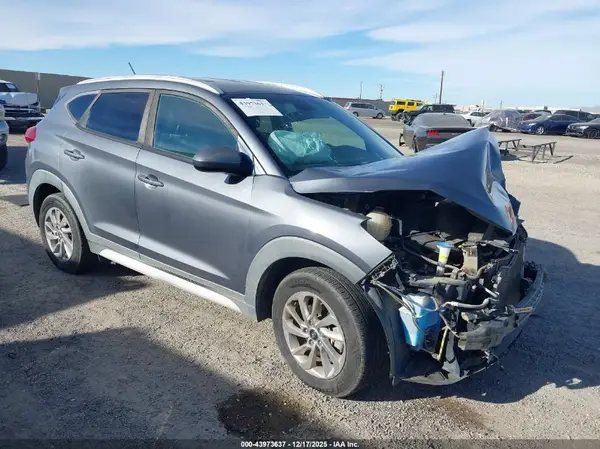 KM8J33A42HU424990 2017 HYUNDAI TUCSON - Image 1