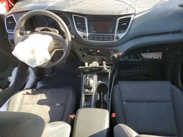 KM8J33A42HU428800 2017 HYUNDAI TUCSON - Image 8