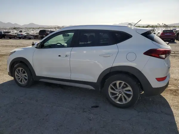 KM8J33A42HU450327 2017 HYUNDAI TUCSON - Image 2