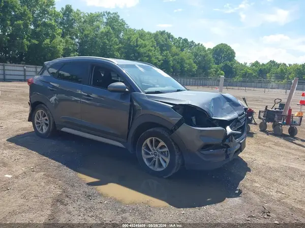 KM8J33A42HU462087 2017 HYUNDAI TUCSON - Image 1