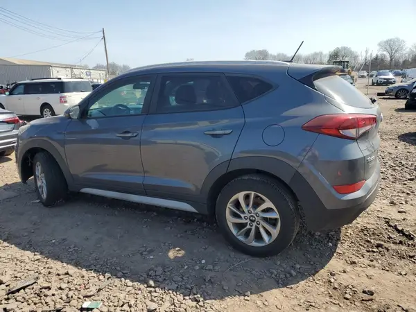 KM8J33A42HU462574 2017 HYUNDAI TUCSON - Image 2