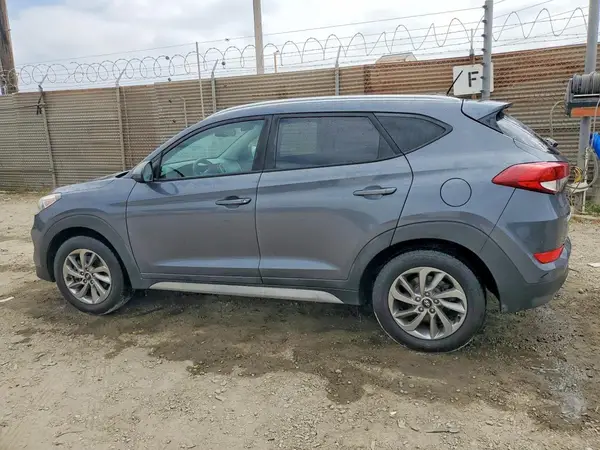 KM8J33A42HU463563 2017 HYUNDAI TUCSON - Image 2