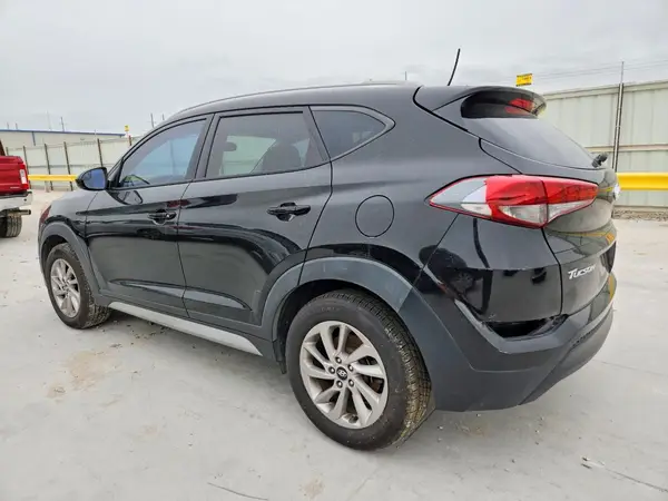 KM8J33A42HU46903X 2017 HYUNDAI TUCSON - Image 2