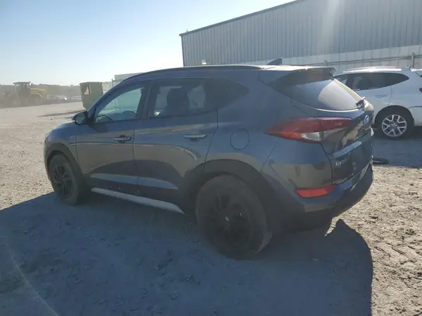 KM8J33A42HU472599 2017 HYUNDAI TUCSON - Image 2