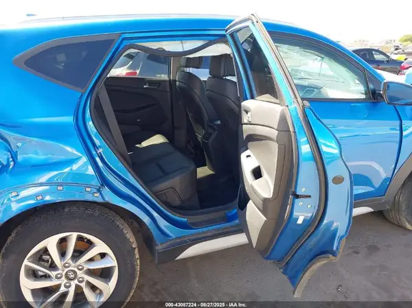 KM8J33A42HU472635 2017 HYUNDAI TUCSON - Image 8