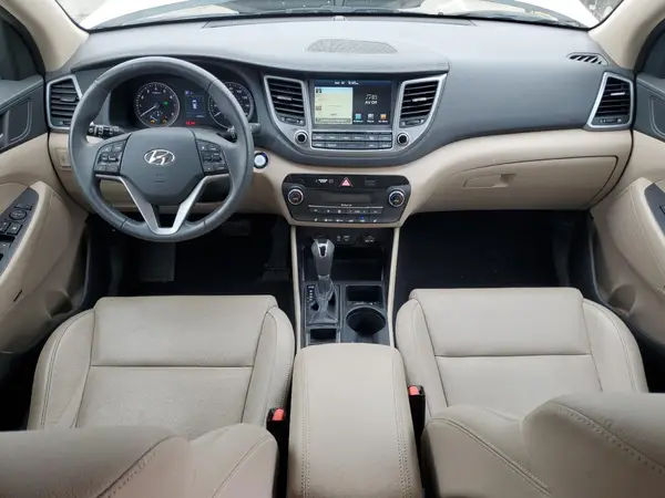 KM8J33A42HU479505 2017 HYUNDAI TUCSON - Image 8
