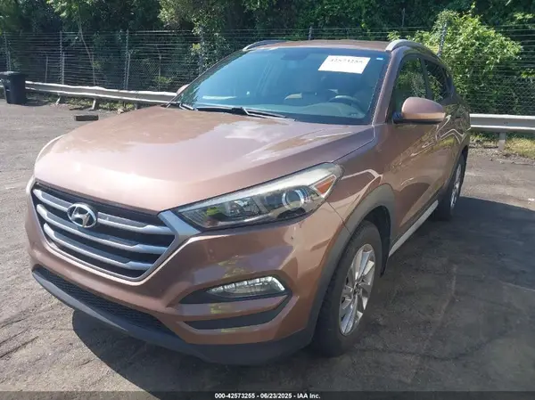 KM8J33A42HU485062 2017 HYUNDAI TUCSON - Image 2