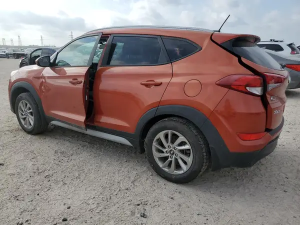 KM8J33A42HU486275 2017 HYUNDAI TUCSON - Image 2
